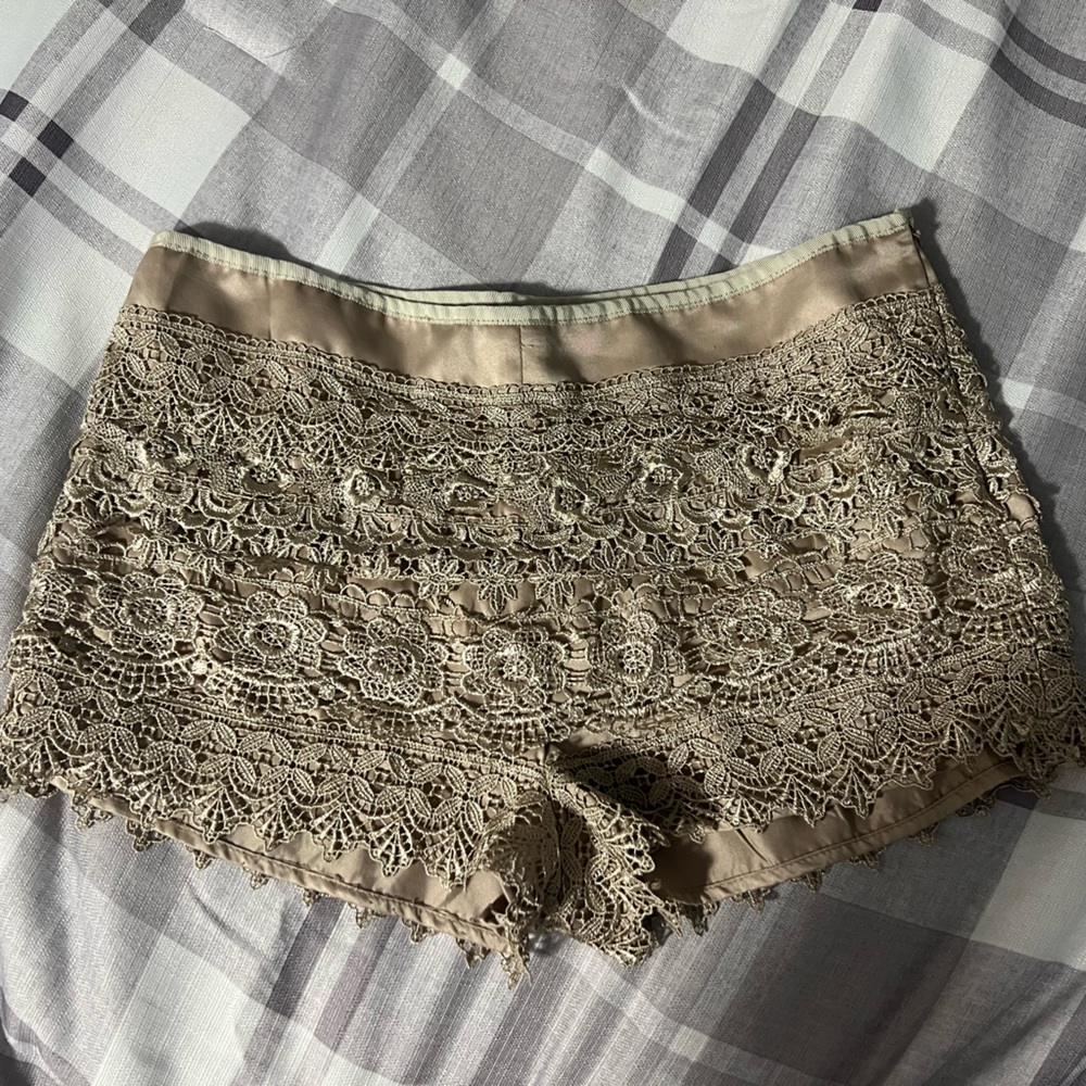 Sans Souci crochet shorts size med